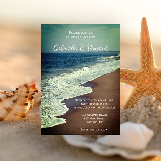 Invitación Boda de playa y océano (Invite guests to your destination marriage ceremony with the Ocean and Beach Wedding Invitation.)