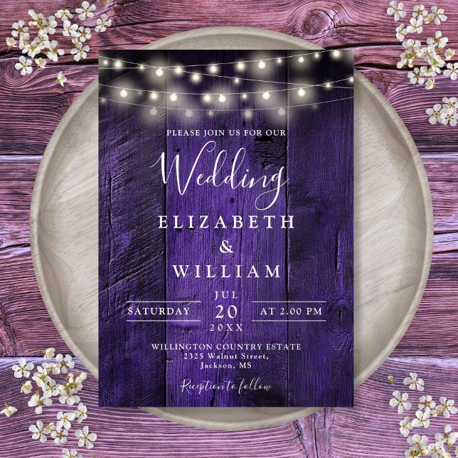 Invitación Boda de Purple Rustic Barn Wood String (Purple Rustic Barn Wood String Lights Wedding Invitation)