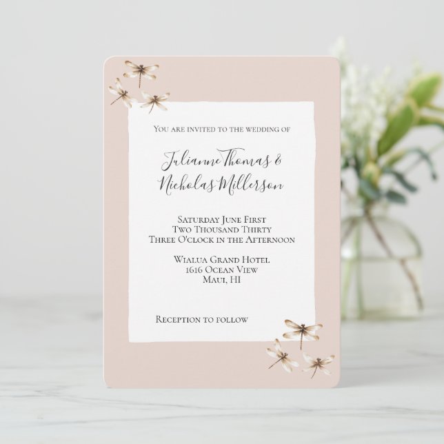 Invitación Boda de Rubor Mocha Cream Dragonflies (Anverso de pie)