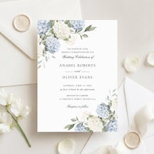 Boda elegante floral de hortensias azules y follaj