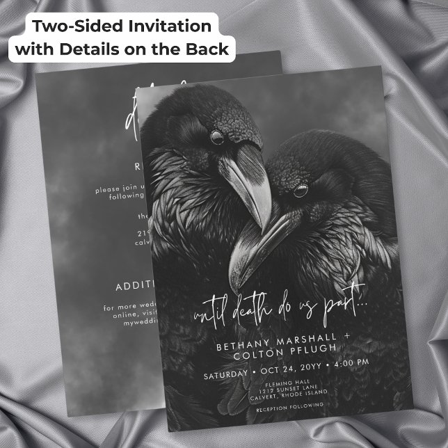 Invitación Boda Embrace Cuervo Blanco Negro Gótico de Dos Car (Gothic Black White Raven Embrace Wedding Two Sided Invitation)