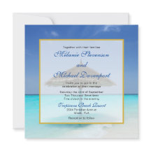 Boda en Playa Tropical con Sombrilla de Paja