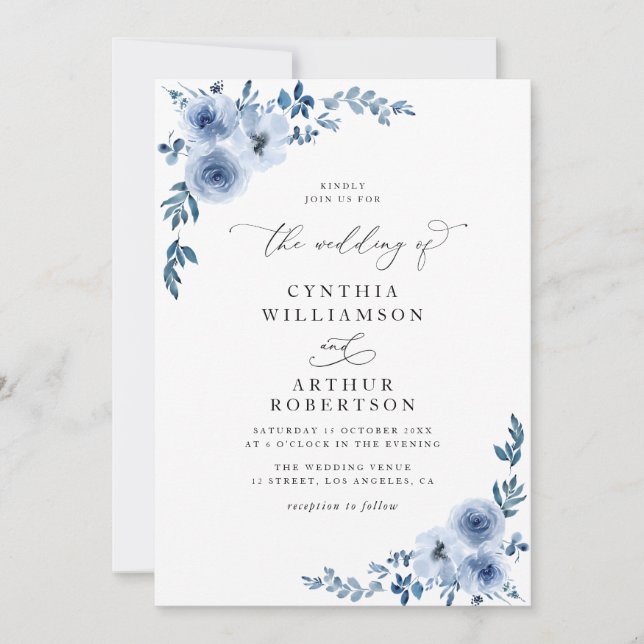 Invitación boda floral azul polvoriento de guión elegante (Anverso)