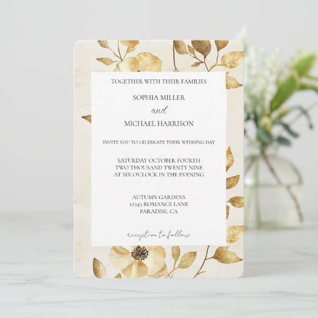 Invitación Boda floral crema dorada romántica (Anverso de pie)