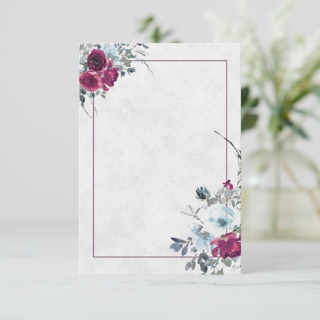 Invitación Boda floral de acuarela azul y Borgoña en blanco (Anverso de pie)