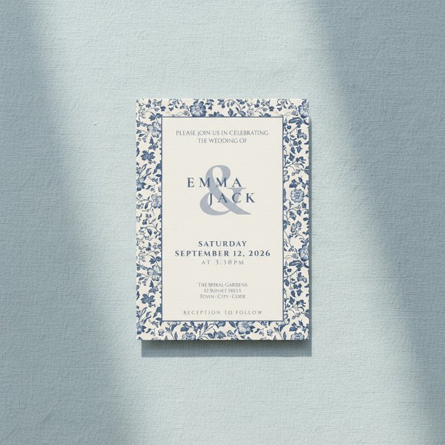 Invitación Boda Floral de crema azul estilo Delware (Delftware style Blue cream Floral wedding Invitation.)