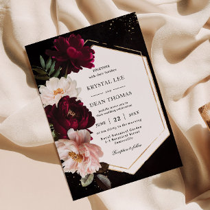 Invitación Boda floral de peonías rosadas borgoña oscuras y m
