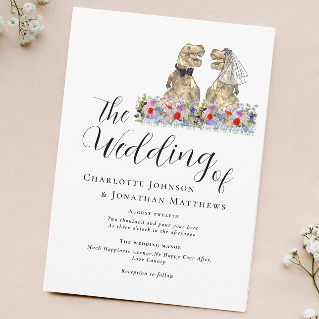 Invitación Boda floral del tema de los dinosaurios (Modern Script dinosaur theme wedding invitation with watercolor wildflowers & T-Rex bride and groom)