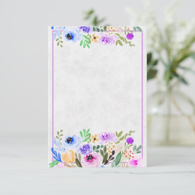 Invitación Boda floral morado y azul acuarela en blanco I (Anverso de pie)