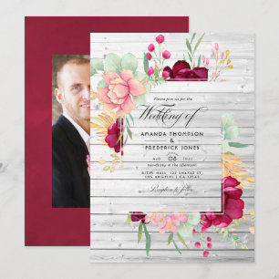 Invitación Boda floral rústica de granero en borgoña y rubor
