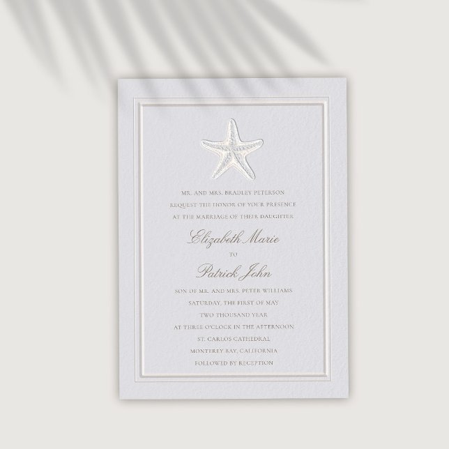 Invitación Boda formal de la costa costera del Grabado en rel (coastal wedding invitation modern classic formal traditional frame faux embossed starfish)