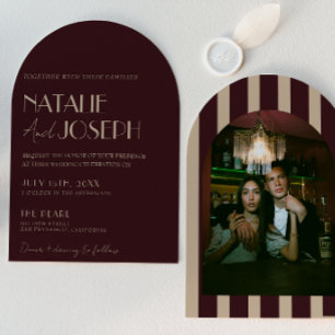 Invitación Boda Foto Arqueada Old Money Dorado Borgoña