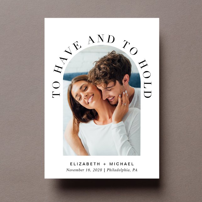 Invitación Boda fotográfico de arte moderno (Celebrate your love story with an invitation showcasing your favorite photo in an elegant arch frame)