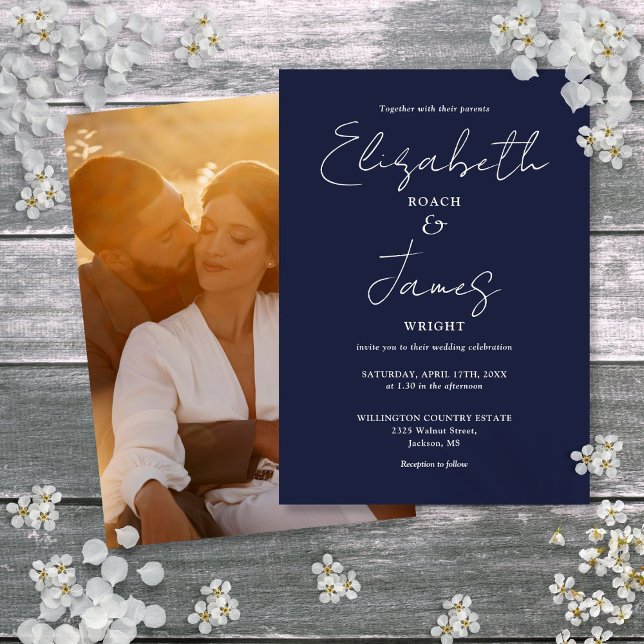 Invitación Boda fotográfico de escritura Minimalista azul de  (Navy Blue Minimalist Script Photo Wedding Invitation)