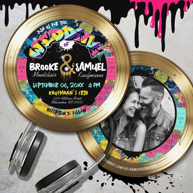 Invitación Boda fotográfico de Hip Hop Gold Vinyl de Retro 80 (Fun, unique, retro 80's hip hop gold vinyl record round  wedding invitation colorful drips graffiti)