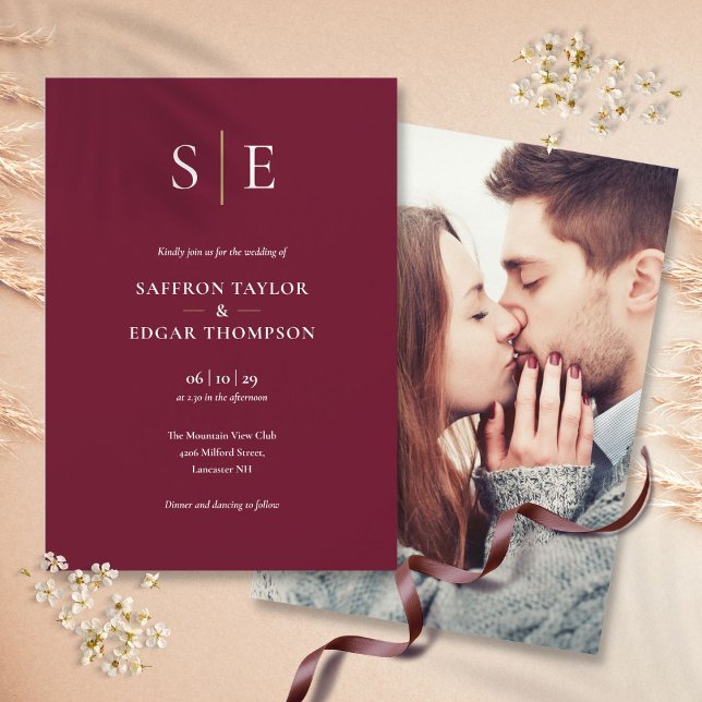 Invitación Boda Fotográfico De Monograma De Borgoña Y Oro (Burgundy And Gold Monogram Photo Wedding Invitation)