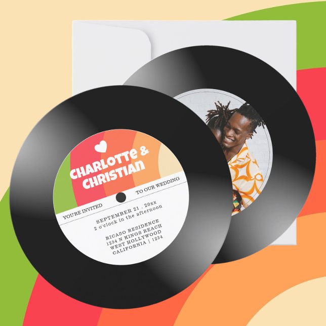 Invitación Boda fotográfico del registro de vinilos retro (Retro Vinyl Record Photo Wedding Invitations from Ricaso. Add photo & text to these novelty invites)