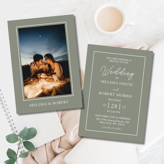 Invitación Boda fotográfico moderno, verde y blanco (Modern Sage Green & White Script Calligraphy Elegant with Photo Wedding Invitation)