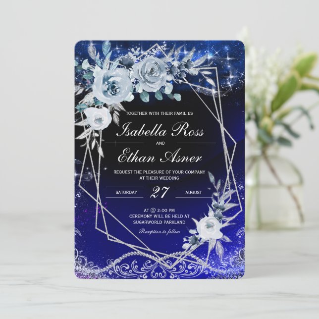 Invitación Boda Geométrica de Azul Real y Blanco Plateado (Anverso de pie)