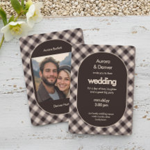 Boda informal acogedora con foto de cuadros marron