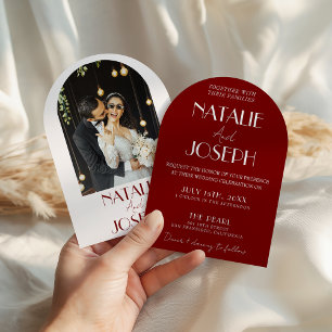 Invitación Boda minimalista en blanco de Borgoña con foto arq