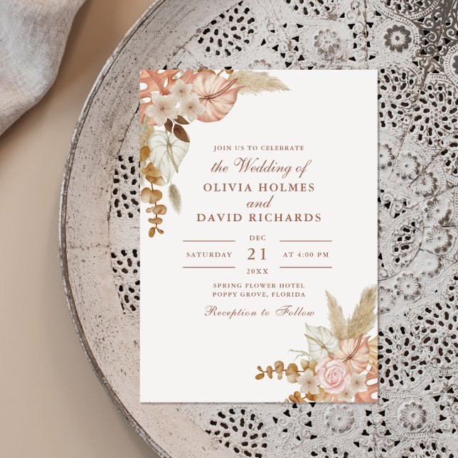 Invitación Boda Moderna Boho Chic Floral Pampas Grass (Modern Boho Chic Floral Pampas Grass Wedding Invitation on a beautiful neutral boho plate.)