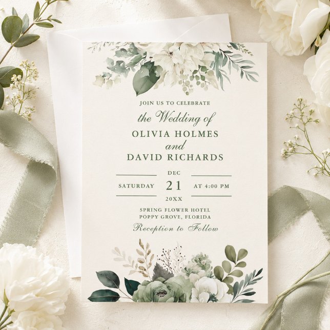 Invitación Boda moderna con flores de verde salvia y marfil (Modern Sage Green and Ivory Flowers Wedding Invitation on a table with flowers and green ribbon)