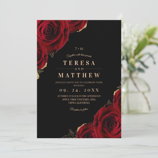 Invitación Boda moderna con rosas negras y borgoña (Anverso de pie)