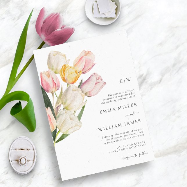 Invitación Boda Moderna de Tulipanes (Watercolor Spring Tulips Monogrammed Wedding Invitations by Painted Paperie)