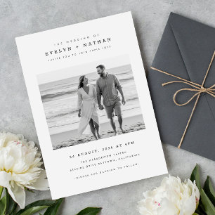 Invitación Boda moderna en blanco y negro con código QR en fo