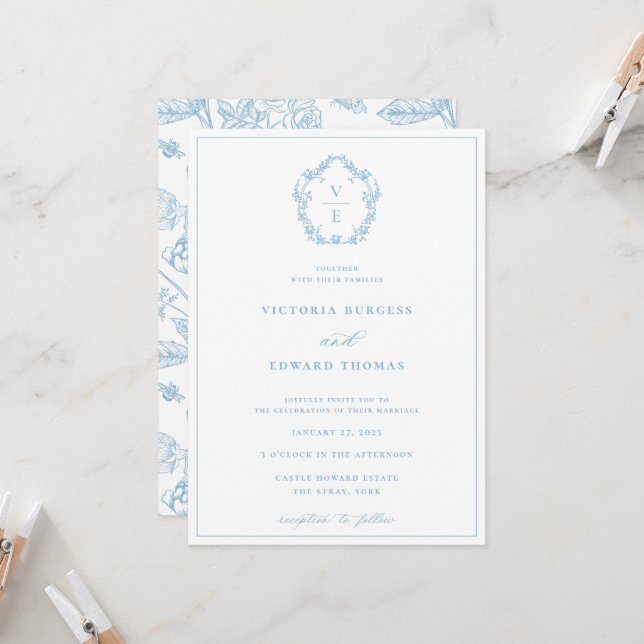 Invitación Boda Monograma del Escudo azul del cielo azul (Anverso/Reverso In Situ)