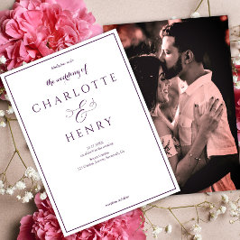 Invitación Boda púrpura con guión de caligrafía elegante