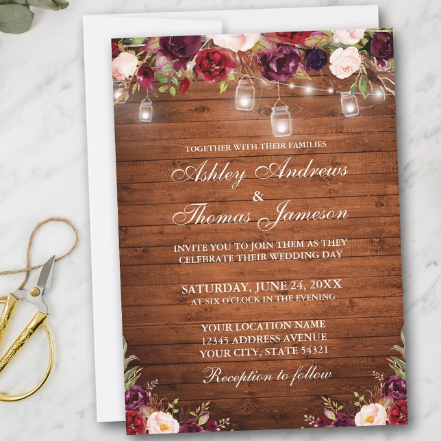 Invitación Boda Rústico de Madera Borgoña Floral Jar Luces (Customize to add more text or photos to back of card.)