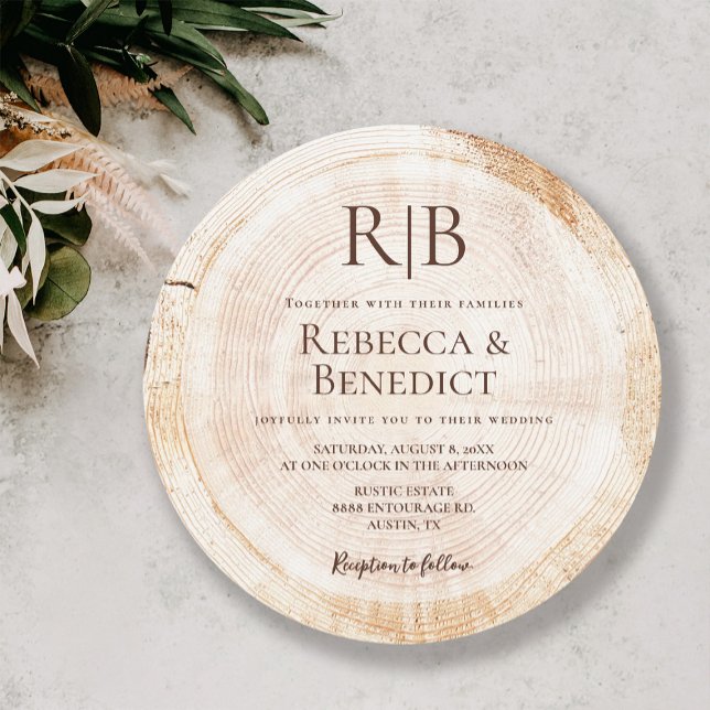 Invitación Boda Rústico Único de Grano de Madera Monograma (Custom monogram rustic wood cut slice round wedding invitation card.)