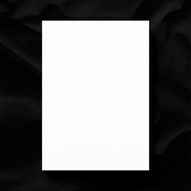 Invitación Boda semibrillante de 5" x 7" en blanco puro (Plain white 5"x7" wedding invitation on a black background)
