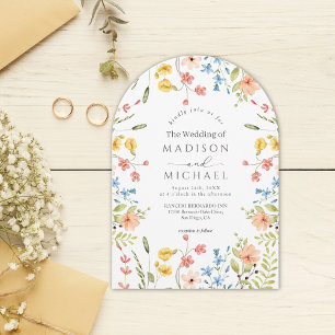 Invitación Bodas con Arco de Jardín Rústico y Flores Silvestr
