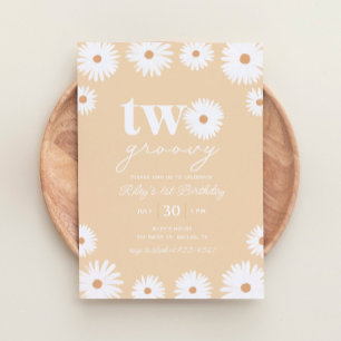 Invitación Boho amarillo Daisy Two Groovy Fiesta de cumpleaño