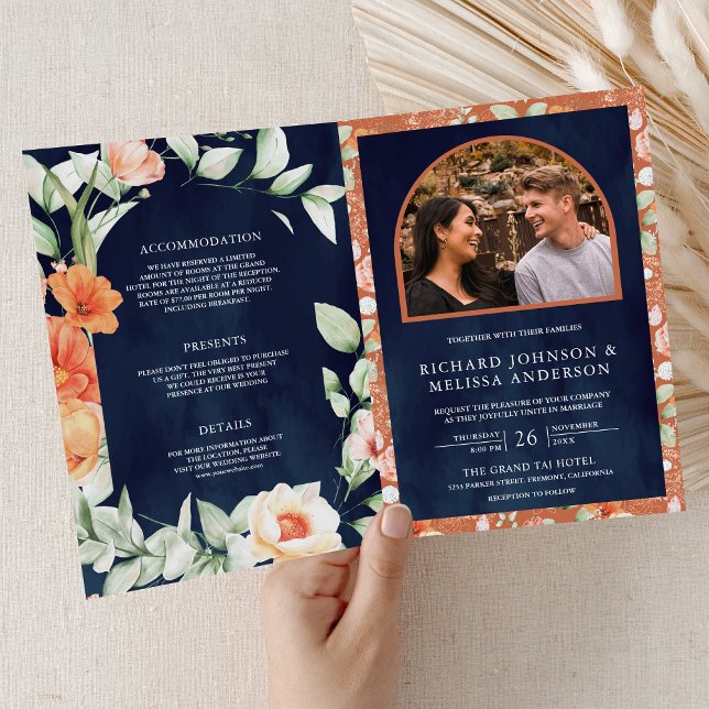 Invitación Boho Arch Earthy Floral Navy Blue QR Code Wedding (Subido por el creador)