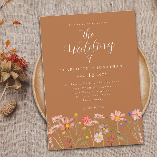 Invitación Boho Fall Wildflower Terracotta Boda Floral (Boho fall wildflower meadow wedding invitation in burnt orange umber terracotta purple yellow)