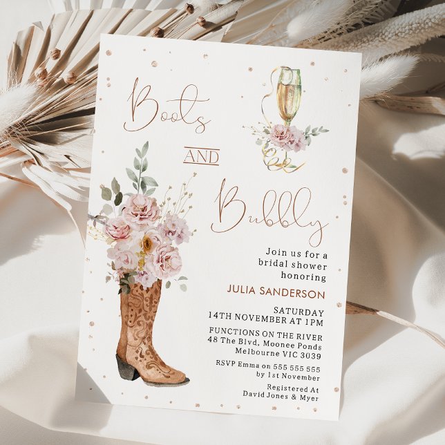 Invitación Boho Floral Boot Boot and Brunch Bridal Shower (Chic floral boots and brunch bridal shower invitation with champagne glass and calligraphy text.)