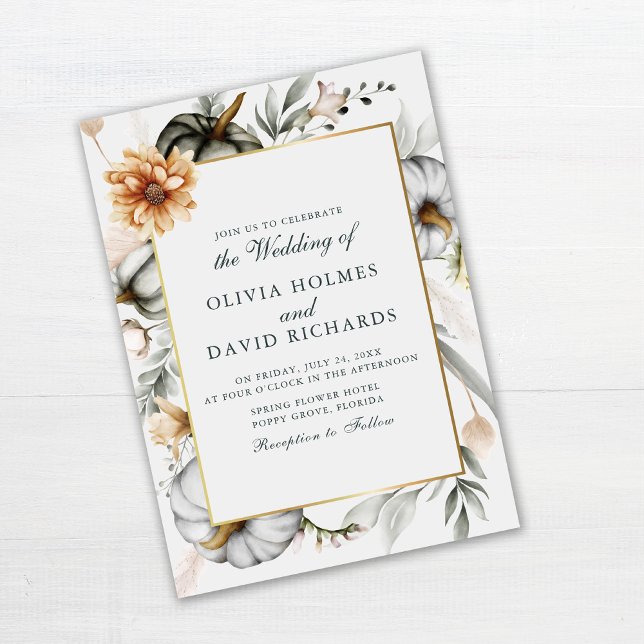 Invitación Boho Pumpkins con Boda Wildflowers (Boho Pumpkins with Wildflowers Wedding Invitation on white wooden table)