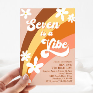 Invitación Boho Seven es un Vibe Retro Daisies Arcoiris