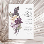 Invitación Boho Tropical Purple Parrot 40 cumpleaños<br><div class="desc">Una invitación a una fiesta de 40 años de color boho tropical floral con una suntuosa paleta de colores en violeta, ciruela, beige (blanquecino) y verde. Un gran y hermoso loro morado se asienta sobre un lujoso ramo de flores tropicales exóticas. La combinación de colores es perfecta para eventos de...</div>