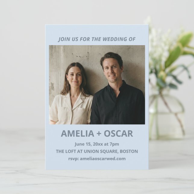 Invitación Bold Soft Blue Photo Modern Wedding Typography (Anverso de pie)