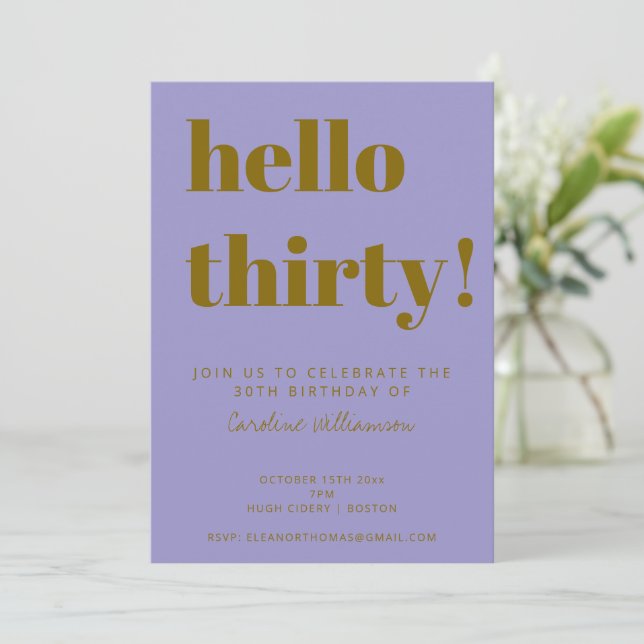 Invitación Bold Typography Purple Gold Modern 30th Birthday (Anverso de pie)