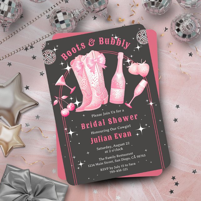 Invitación Boots de moda y ducha de novias rosadas con burbuj (Chic Boots & Bubbly Cowgirl Pink Bridal Shower Invitation)