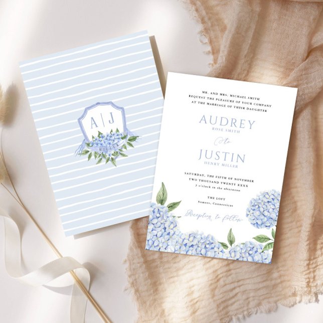 Invitación Borde inferior de hidrángulos azules, Boda Escudo (Subido por el creador)