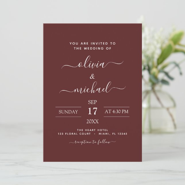 Invitación Borgoña Boda romántico tipografía moderna (Anverso de pie)