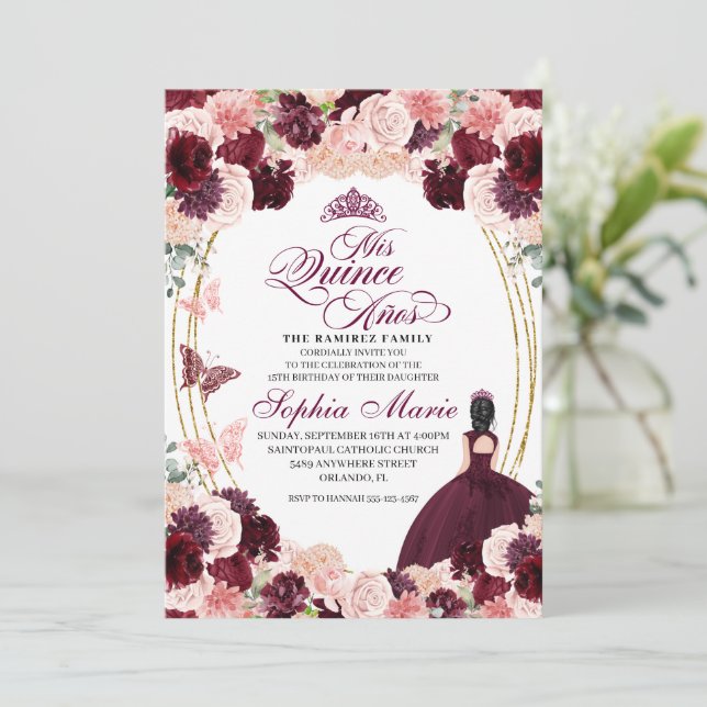 Invitación Borgoña Rubor Floral rosa Quinceanera Cumpleaños (Anverso de pie)