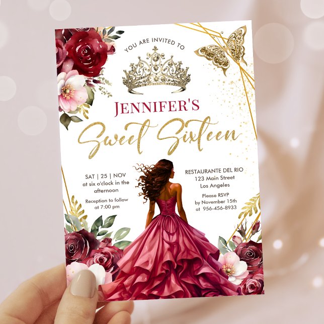 Invitación Borgoña Rubor Princesa Tiara Floral Sweet 16 (Subido por el creador)